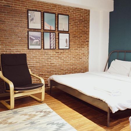 T-House Bkk 2Floors Near Bts With Swimming Pool And Free Wifi Hotel Bangkok Exterior photo