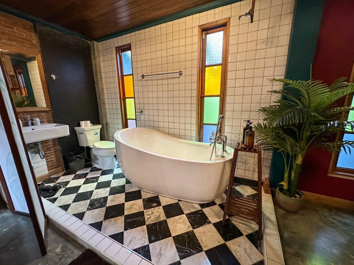T-House Bkk 2Floors Near Bts With Swimming Pool And Free Wifi Hotel Bangkok Exterior photo